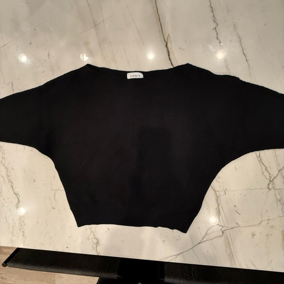 Evereve Sweaters - Evereve Black Textured Knit